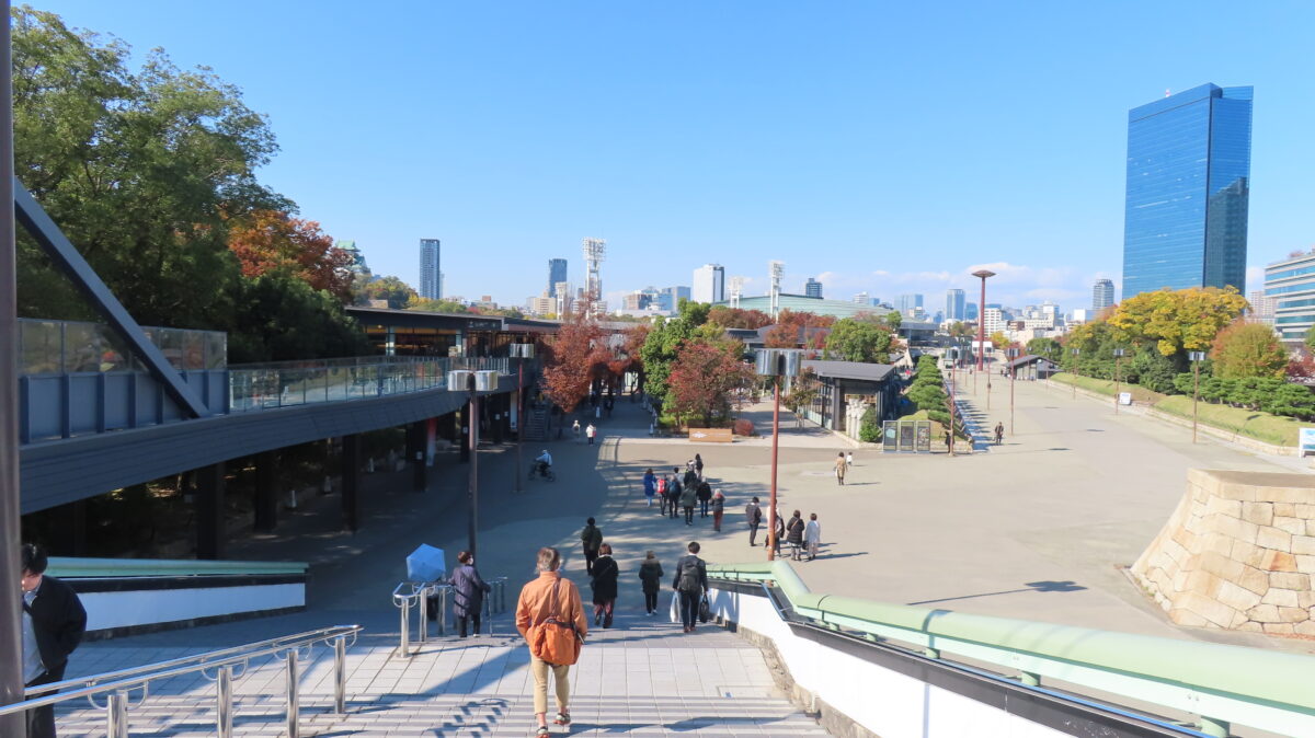 JR大阪城公園駅　駅前からの景観