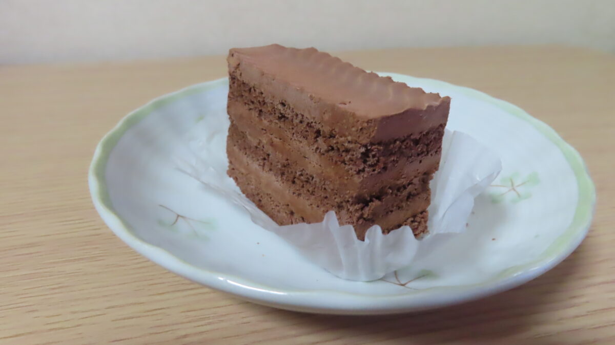 フリーズドライされたチョコレートケーキの宇宙食